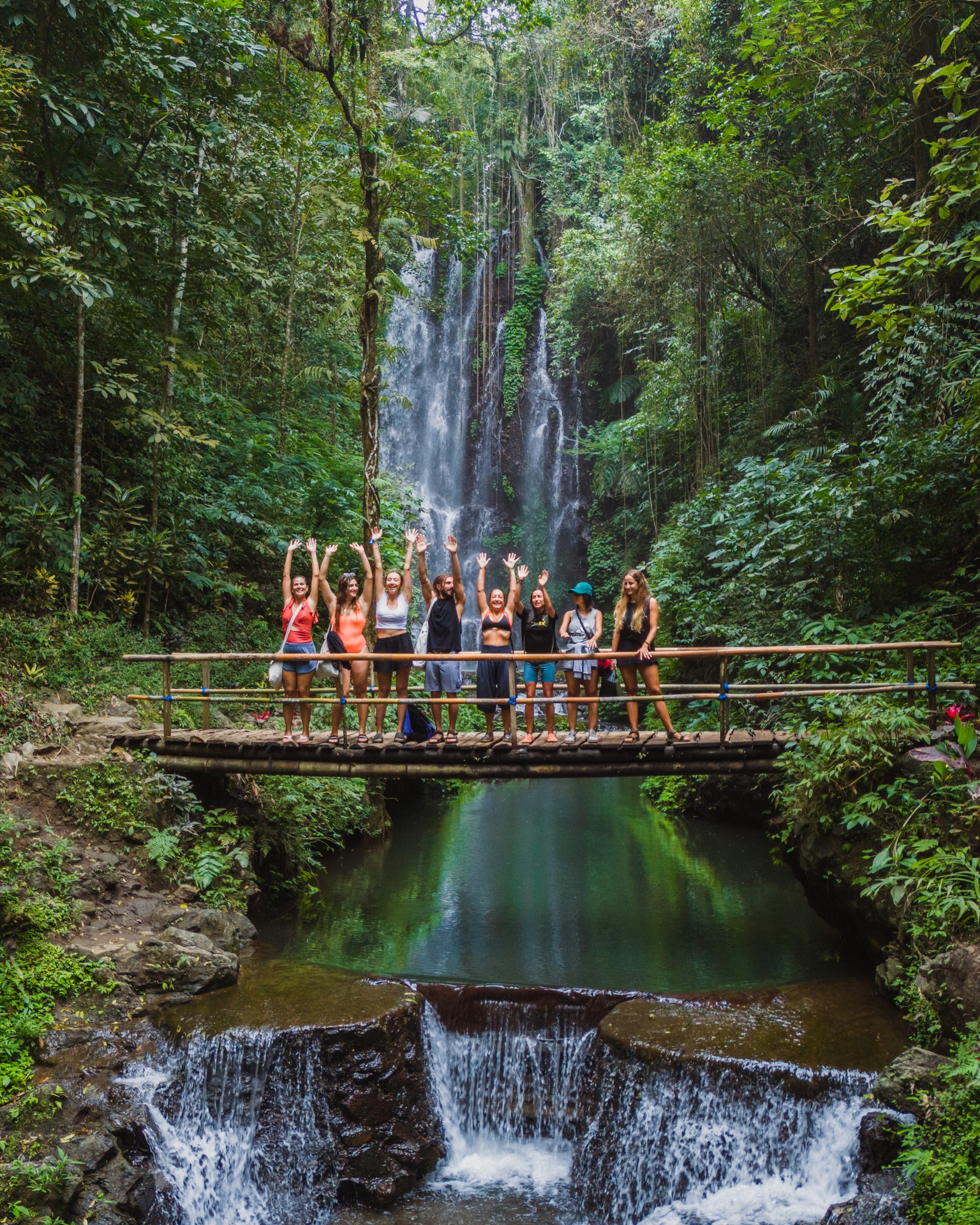 Cascada y selva en Munduk